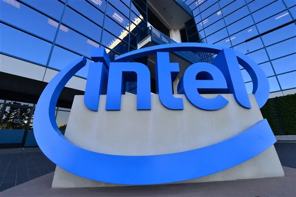 US President Demands Intel CEO to Resign